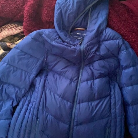 Tommy Hilfiger - Picture 3 of 3